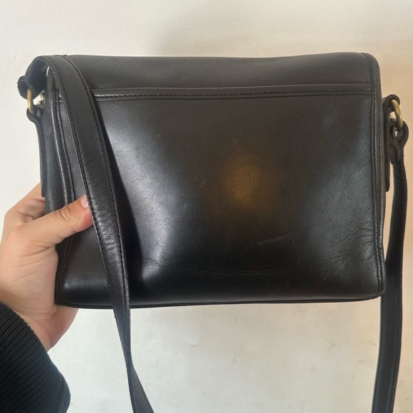 Vintage Coach Devon Crossbody Bag Black Leather Handbag No 202-11 - Picture 5 of 9